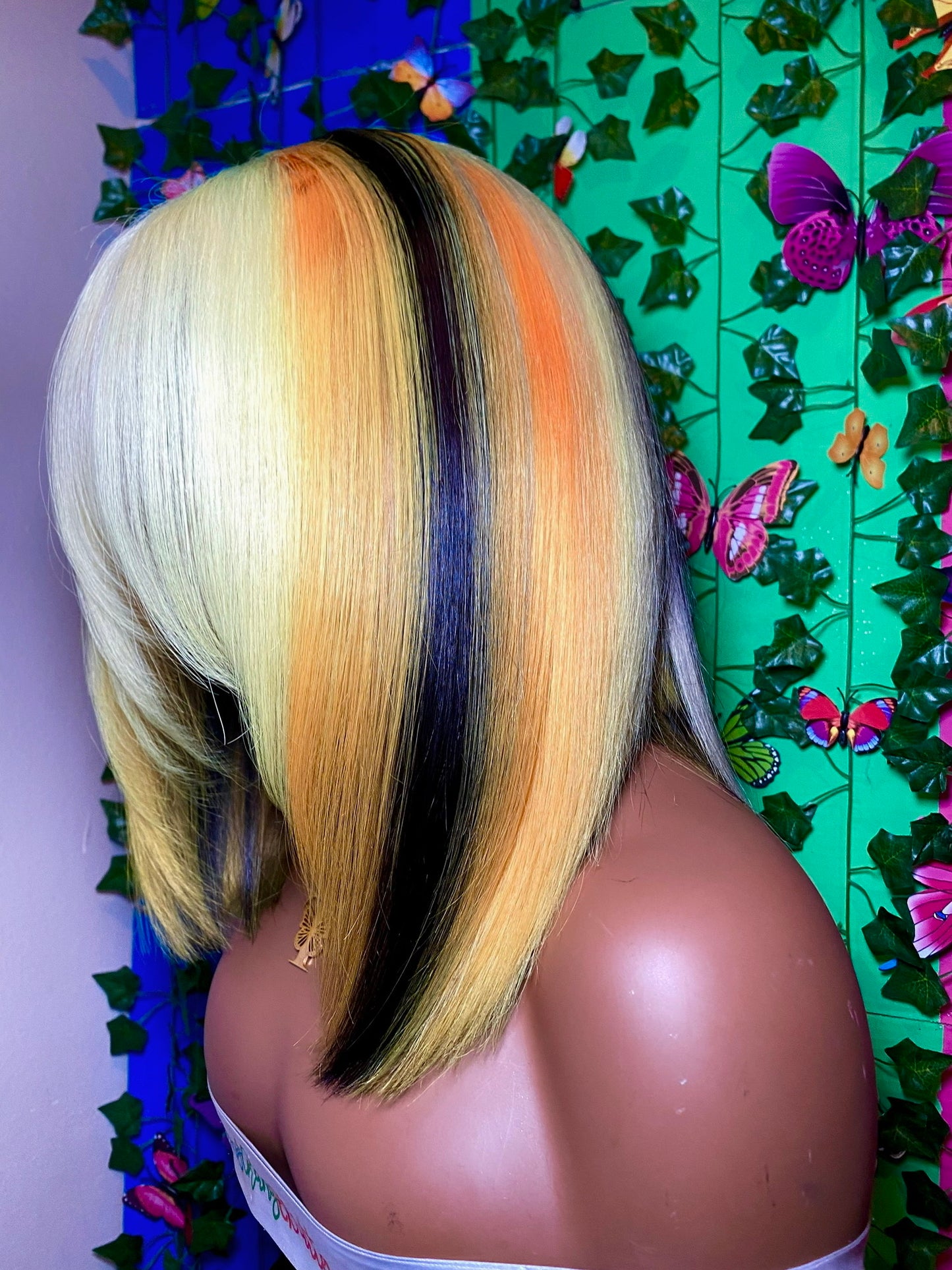 Cally 🤍🧡🖤
