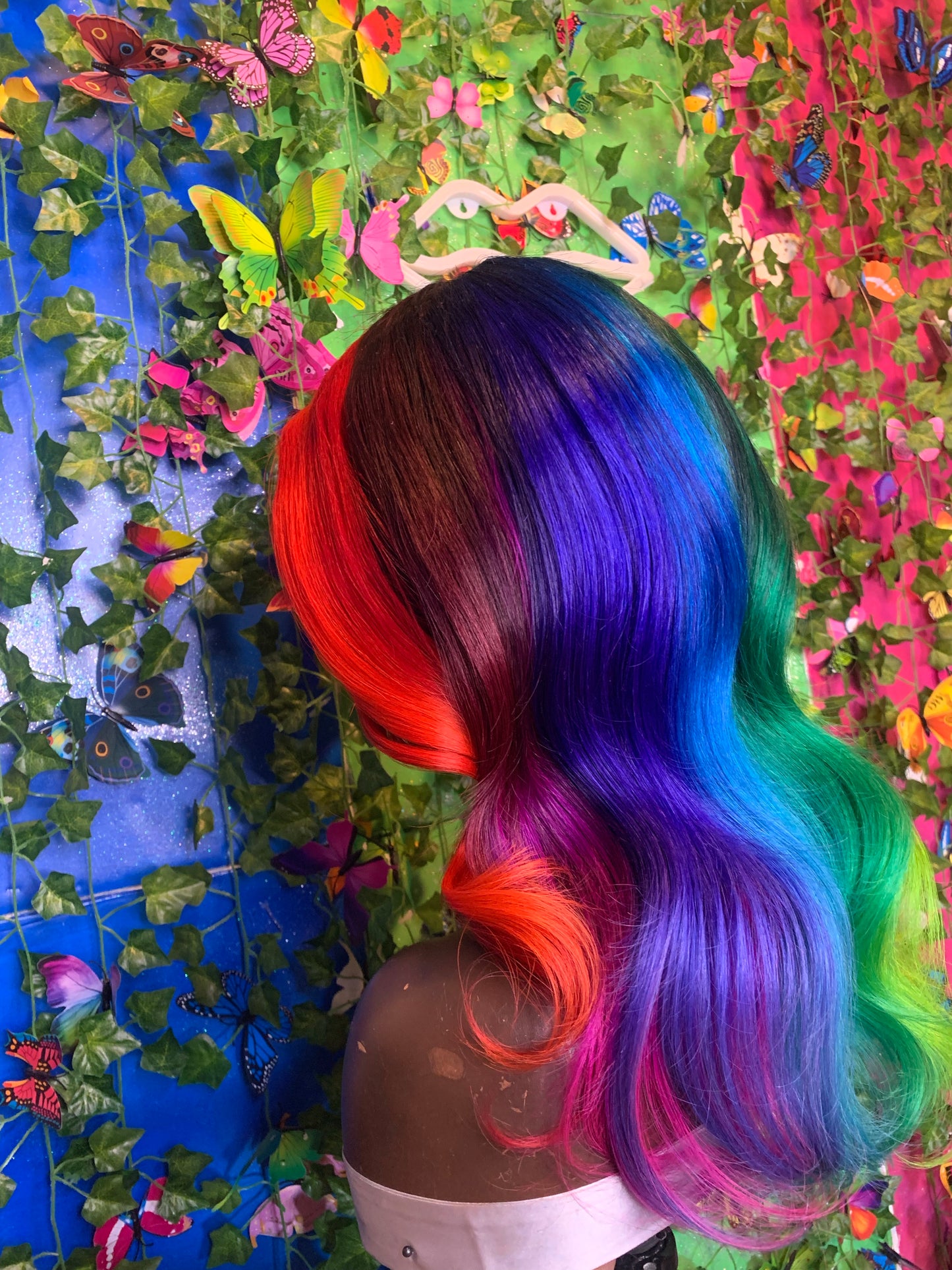 Rayne B. 🌈