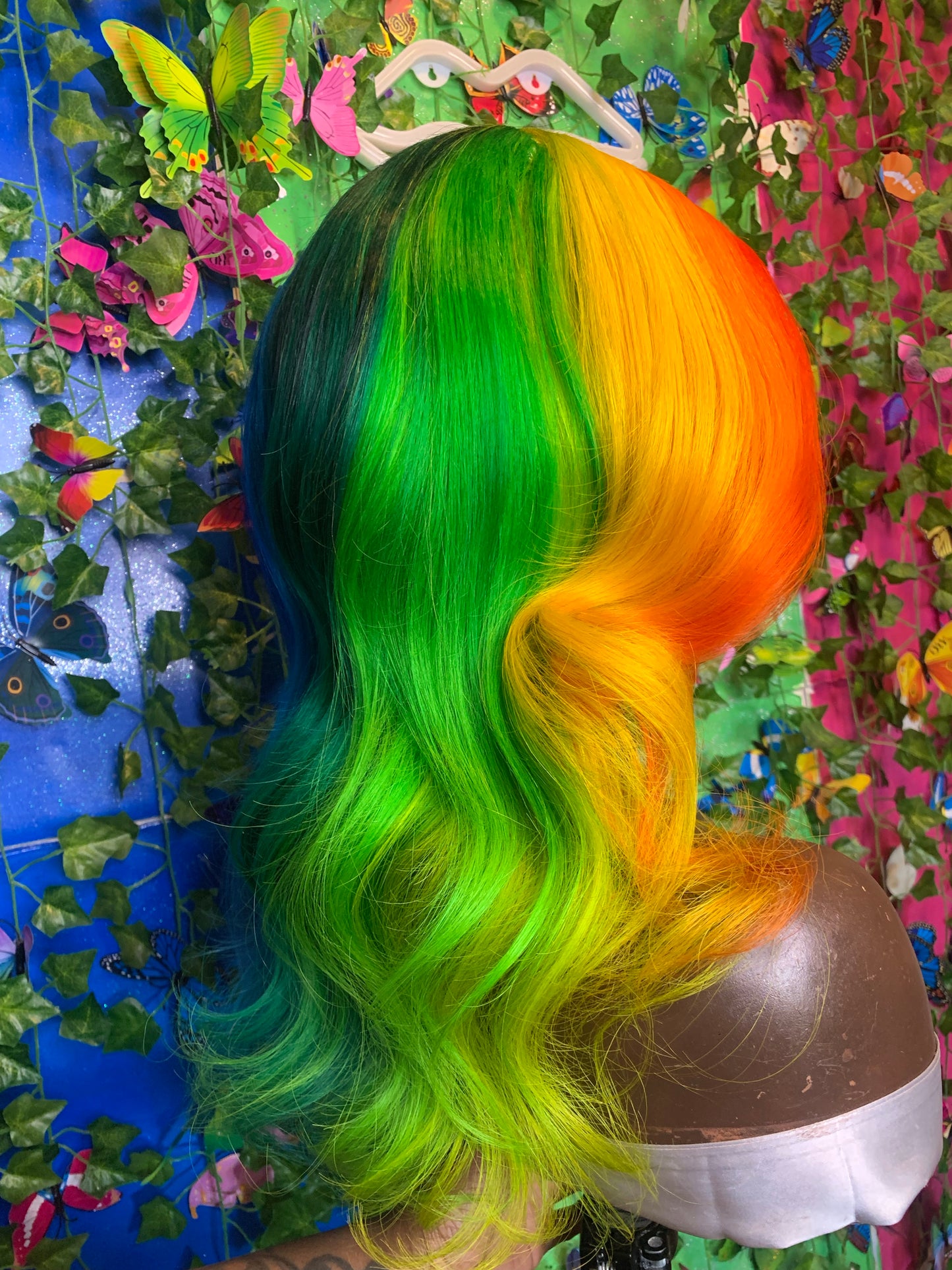 Rayne B. 🌈