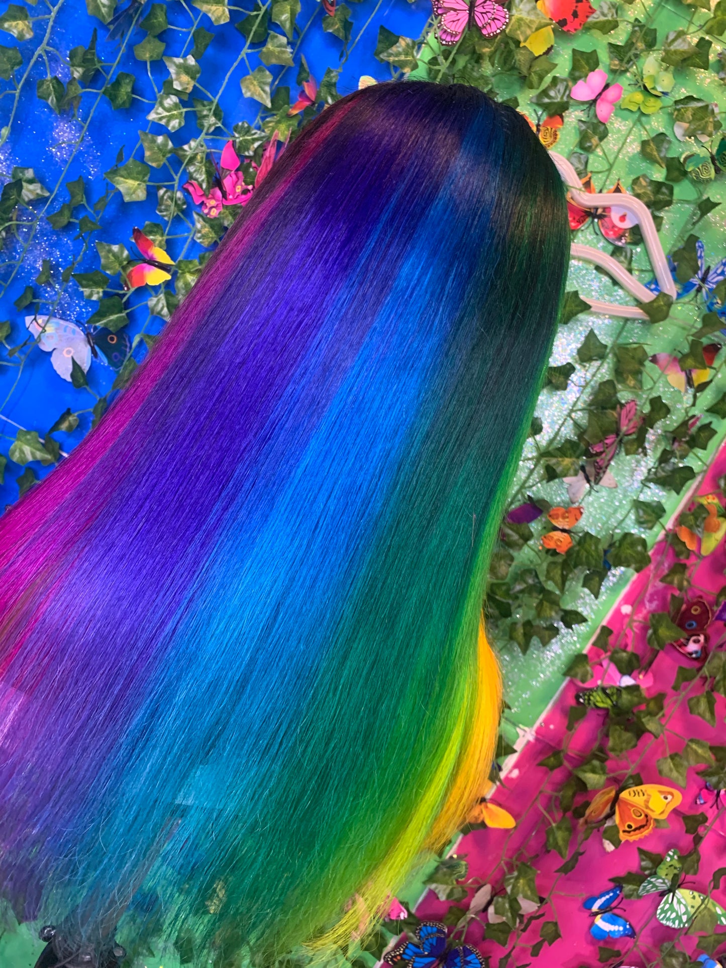 Rayne B. 🌈