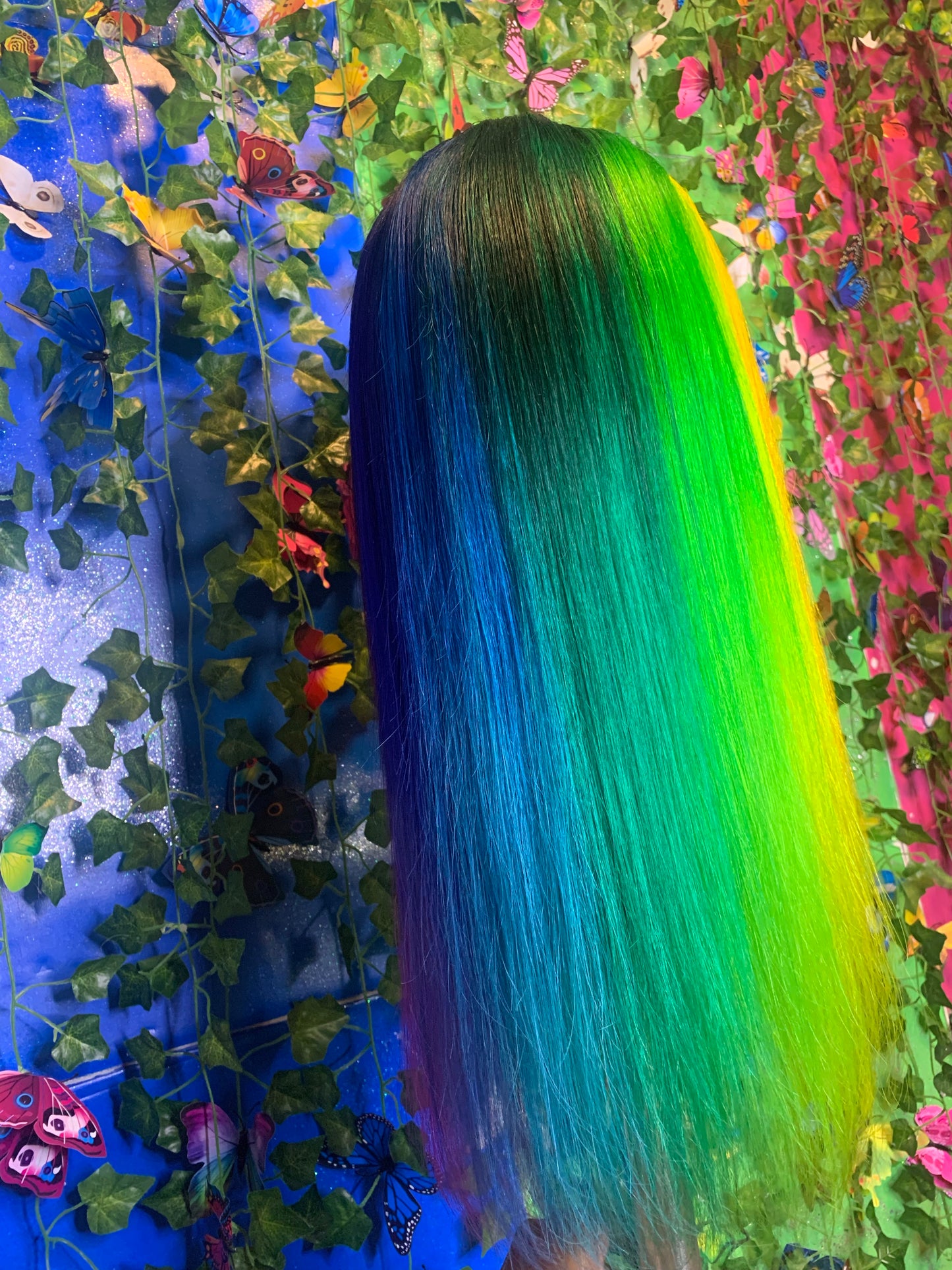 Rayne B. 🌈