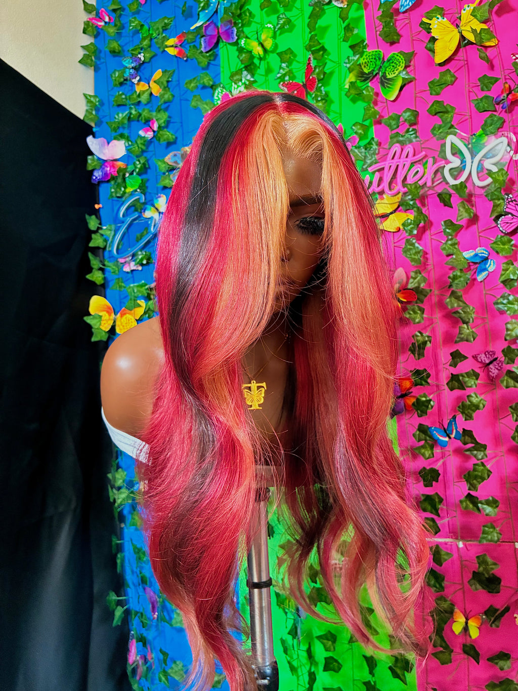 Hott Girl Calico 🐈